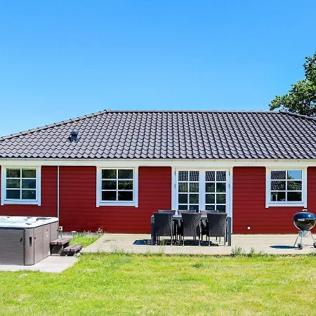 4 Star Holiday In * Hadsund