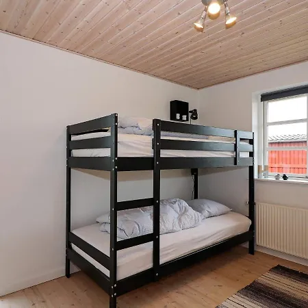 Ferienhaus 4 Star Holiday In *